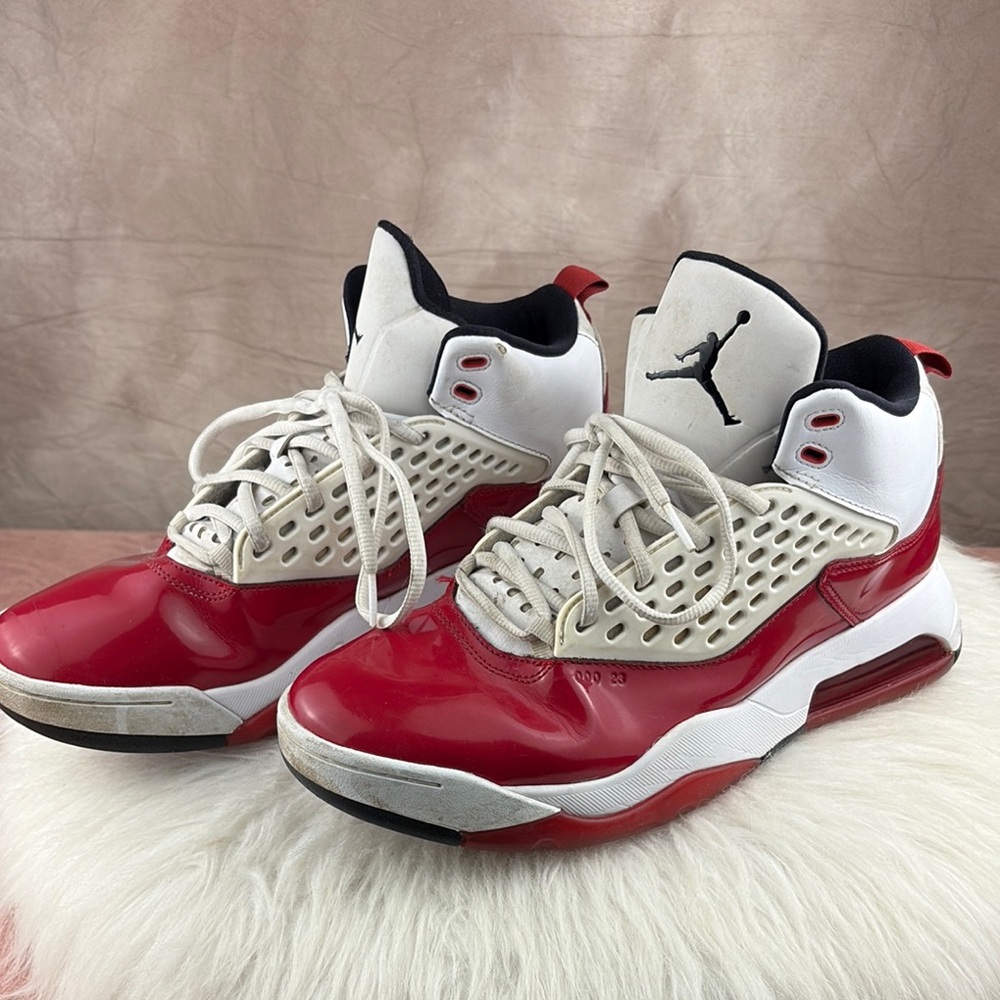 Nike Jordan Maxin 200 Men’s White & Gym Red Sneakers